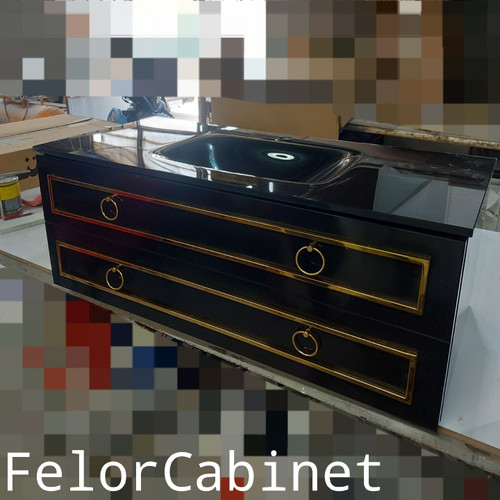 کابینت روشویی لاکچری مدل ۱۰۸۶ با طراحی کلاسیک و یراقآلات طلایی